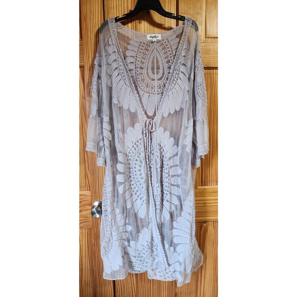 Haptics 3x lace kimono - Picture 1 of 9